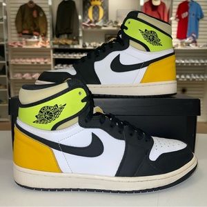 listing-status-banner